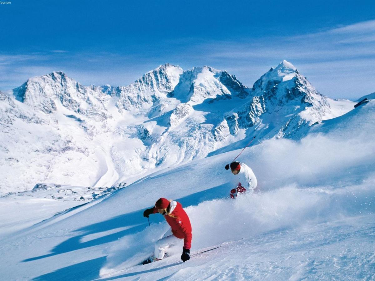 Apartment Only Approx 60M From The Ski Lift لا تزوماز الغرفة الصورة